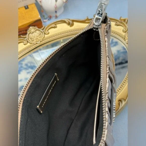 🆕 KARL LAGERFELD PARIS 🧿 NWOT K/Kushion Shoulder Pouch, Champagne Metallic - Picture 14 of 16